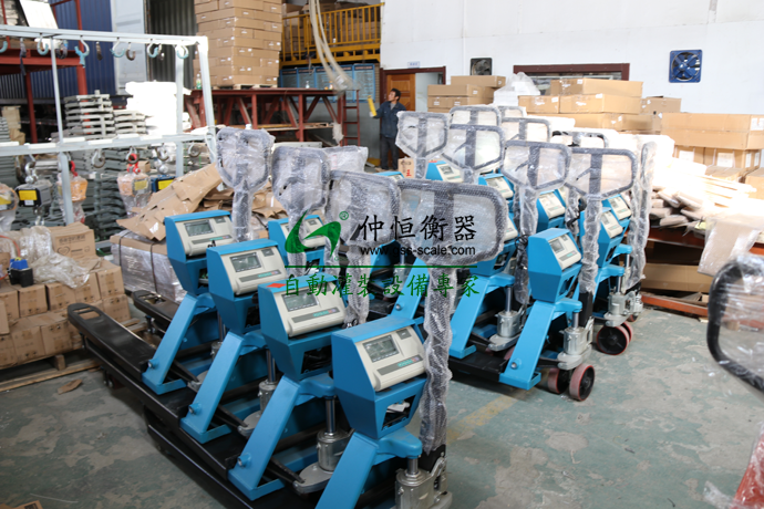 臺灣客戶采購稱重設(shè)備產(chǎn)品裝箱出貨！3